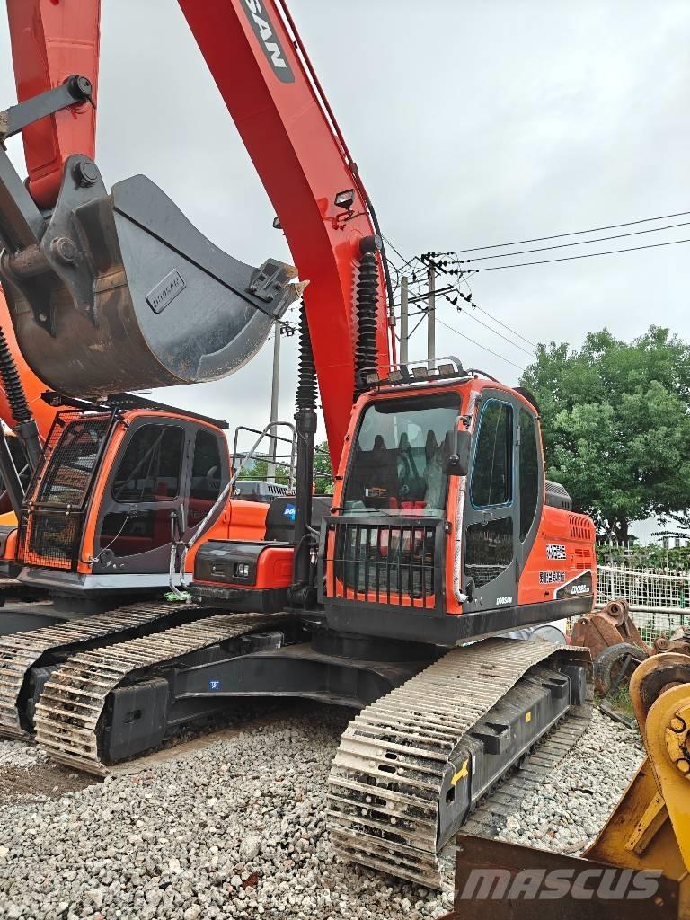 Doosan 225 LC-9C Lánctalpas kotrók