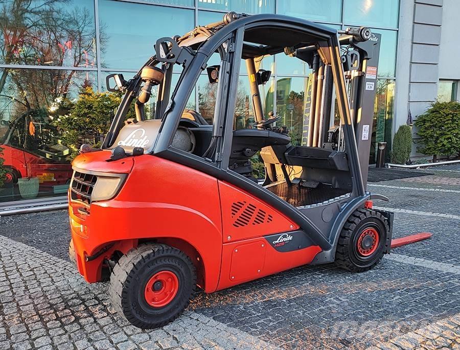 Linde H25T-02 Gázüzemű targoncák