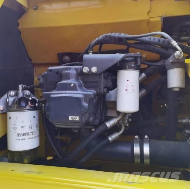 Komatsu PC220-8 Lánctalpas kotrók