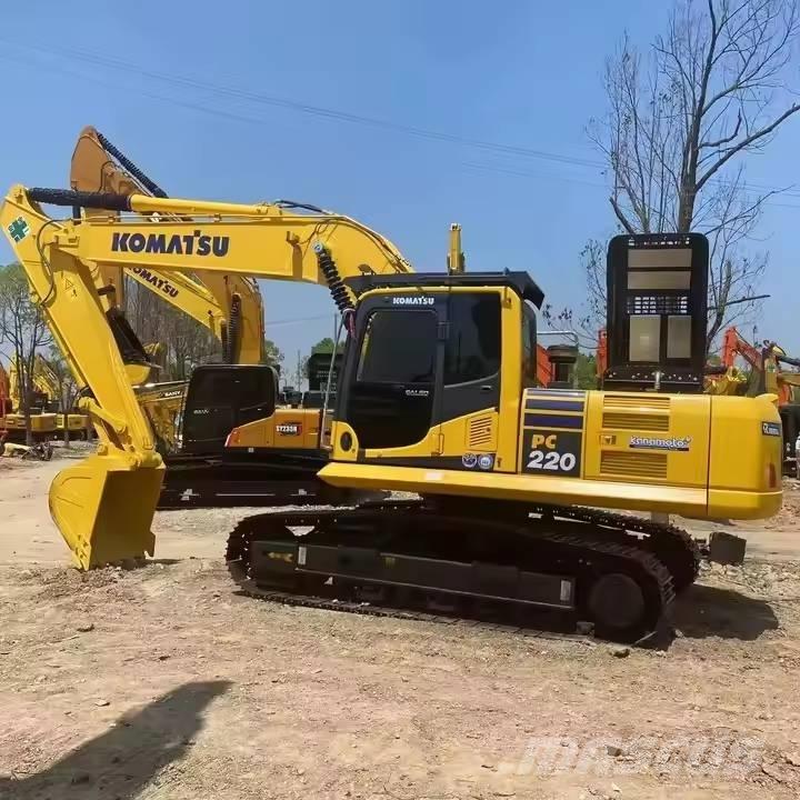 Komatsu PC220-8 Lánctalpas kotrók