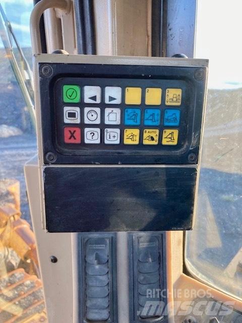 CAT D 11 R lánctalpas dózerek