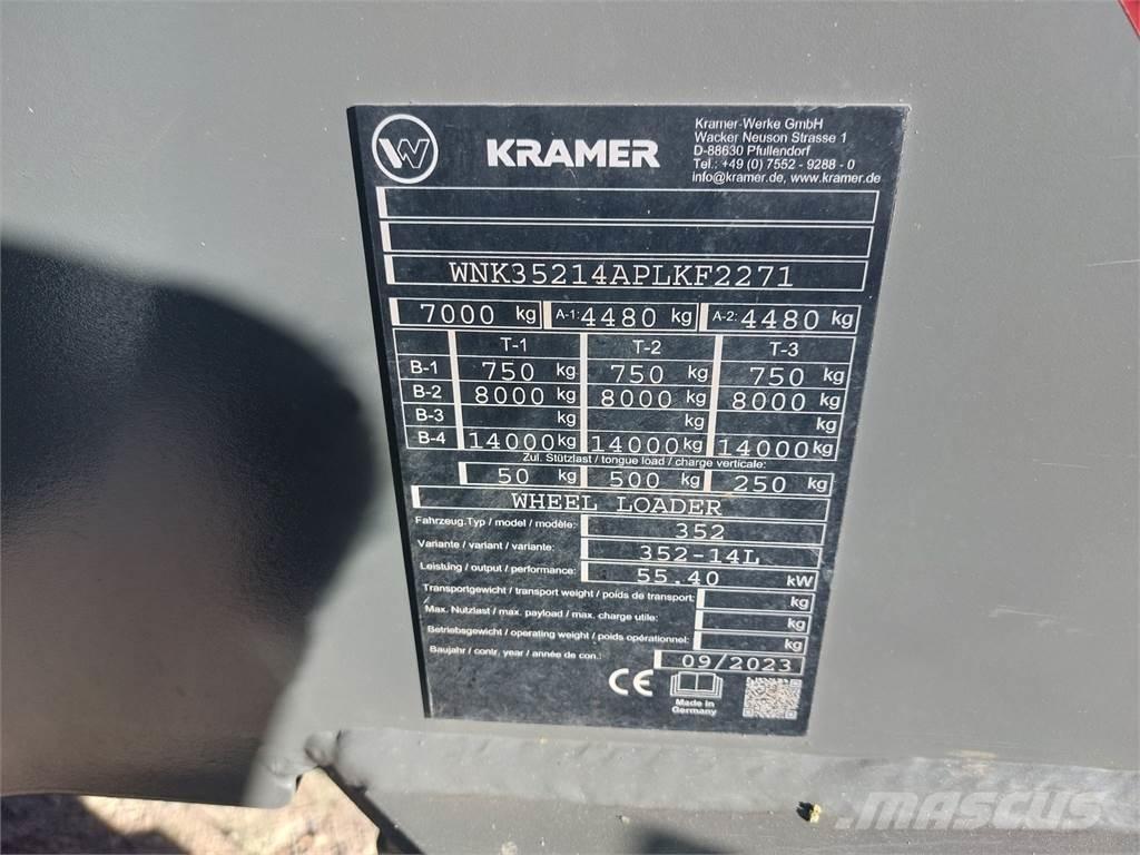 Kramer 8115 Gumikerekes homlokrakodók