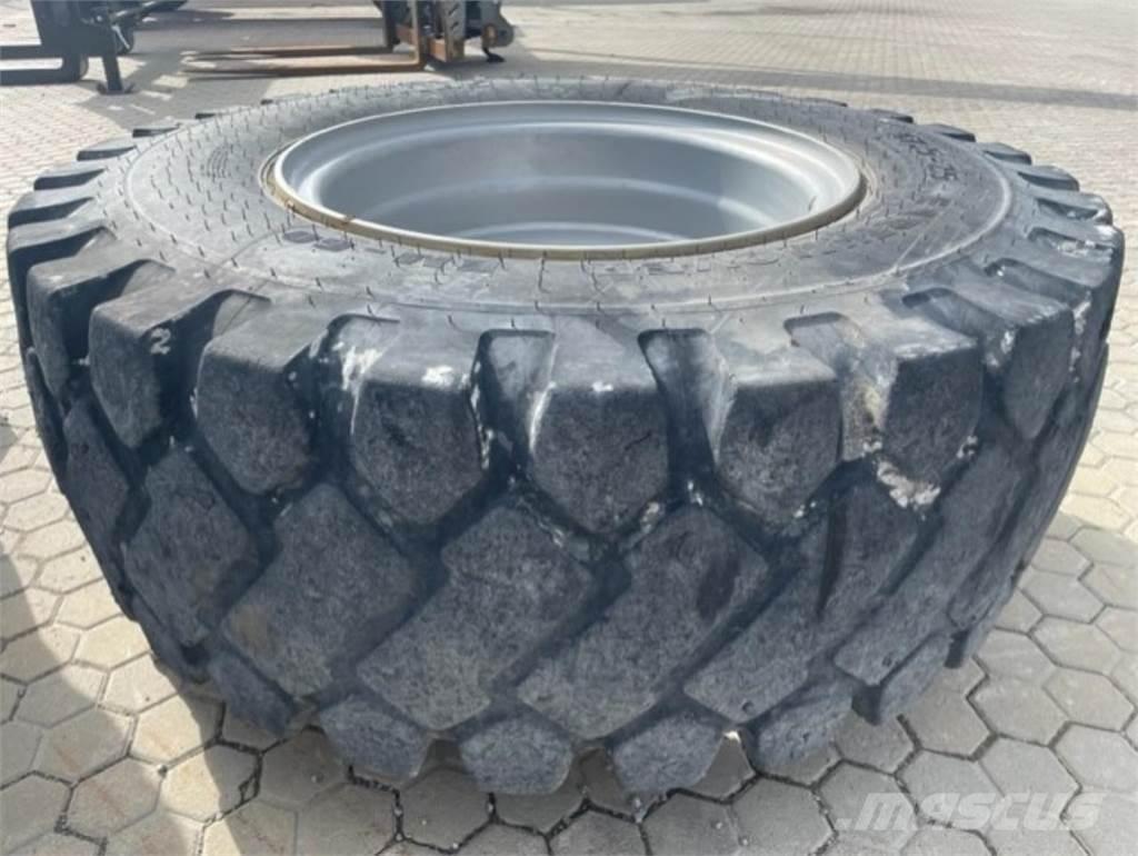 Øvrige ØVRIGE Gumiabroncsok, kerekek és felnik