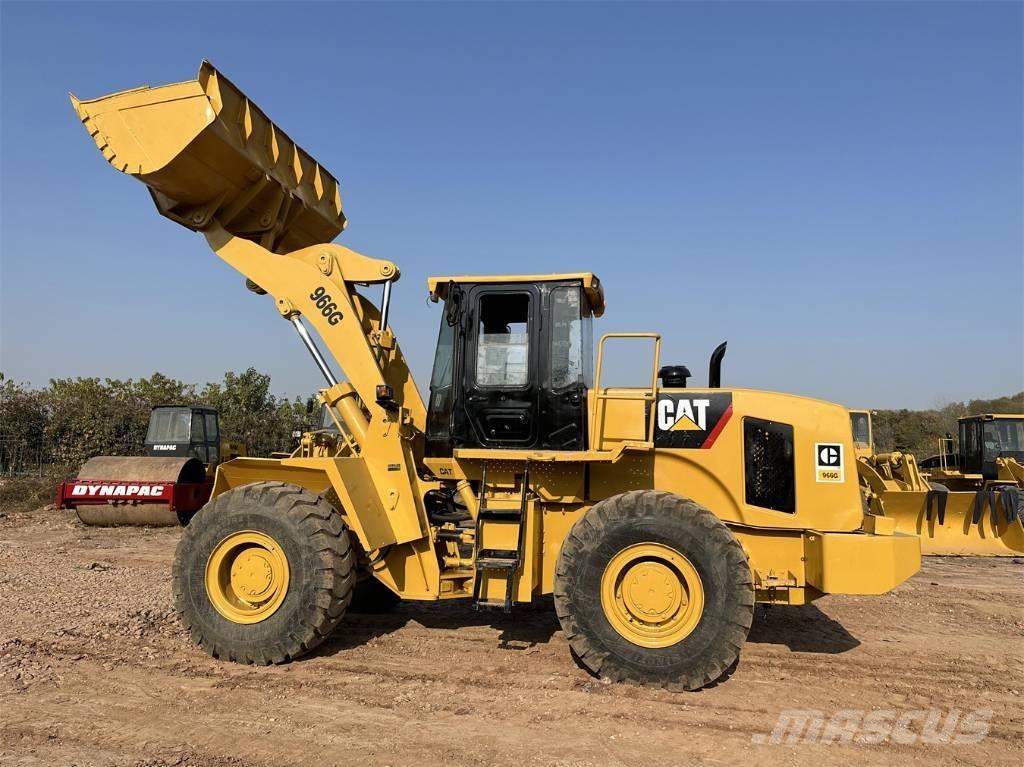 CAT 966 G Gumikerekes homlokrakodók