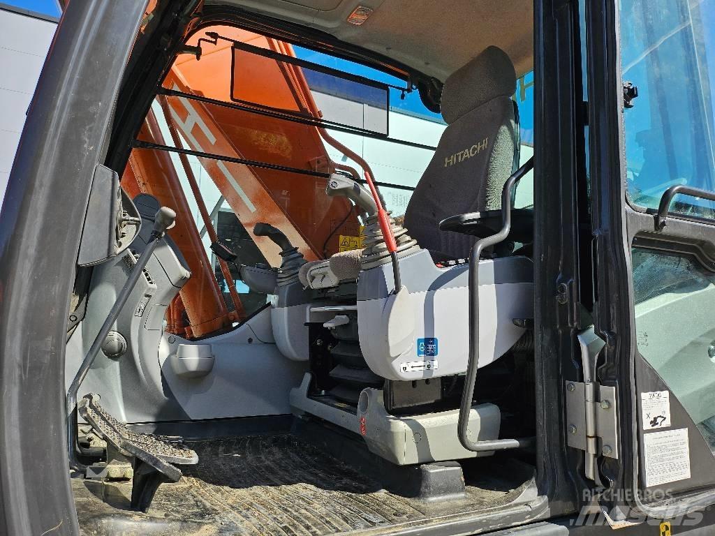 Hitachi ZX 210 LC-5 Lánctalpas kotrók