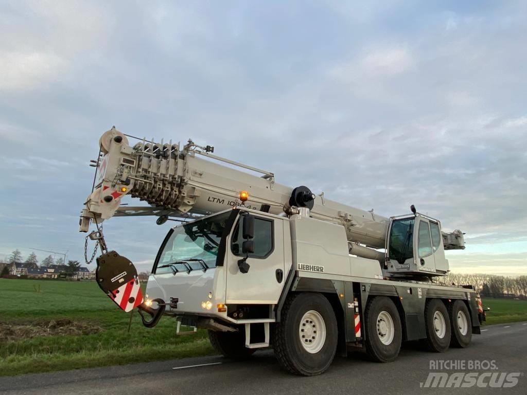 Liebherr LTM1090-4.2 Terepdaruk