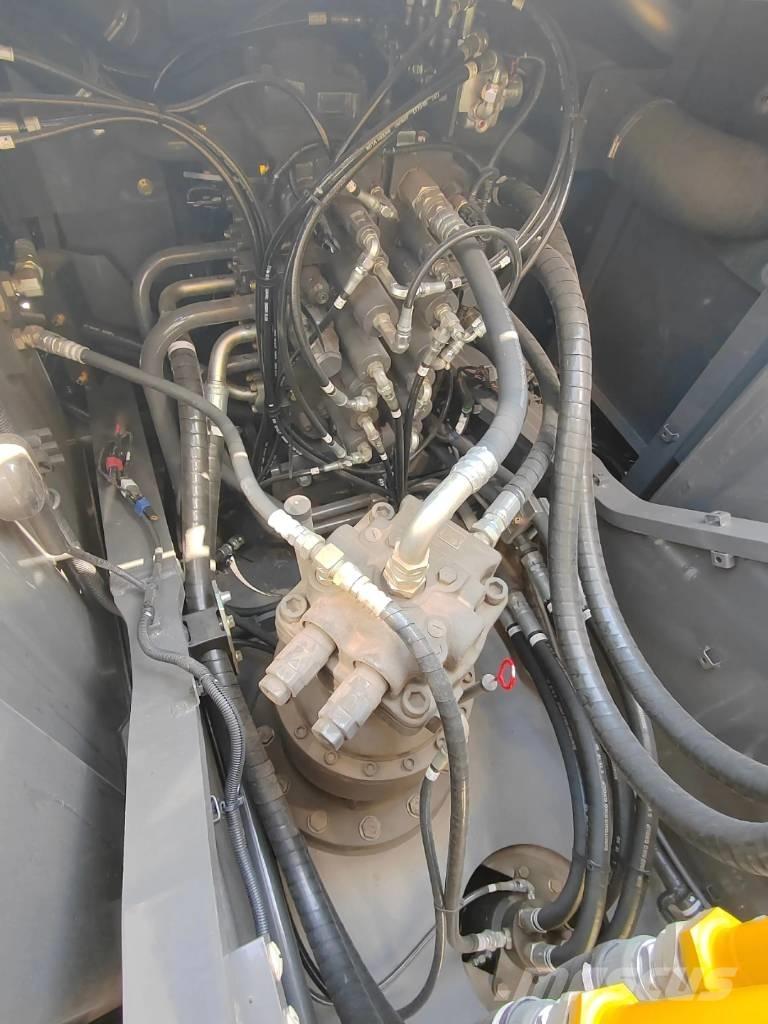 Sumitomo SH210 Lánctalpas kotrók