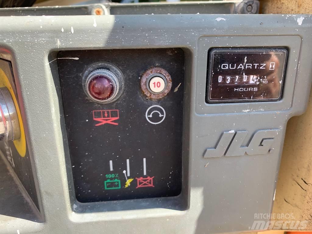 JLG 2630 ES Ollós emelők