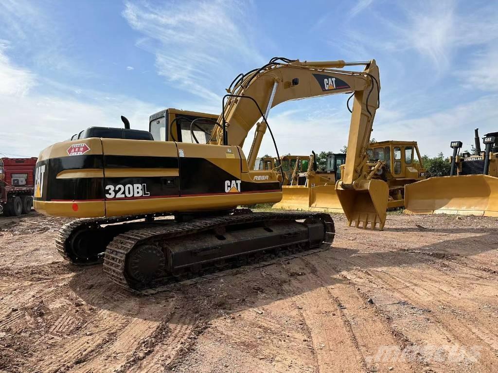 CAT 320BL Lánctalpas kotrók