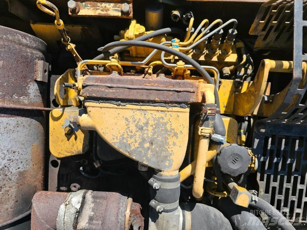 Komatsu PW 170-6 Gumikerekes kotrók