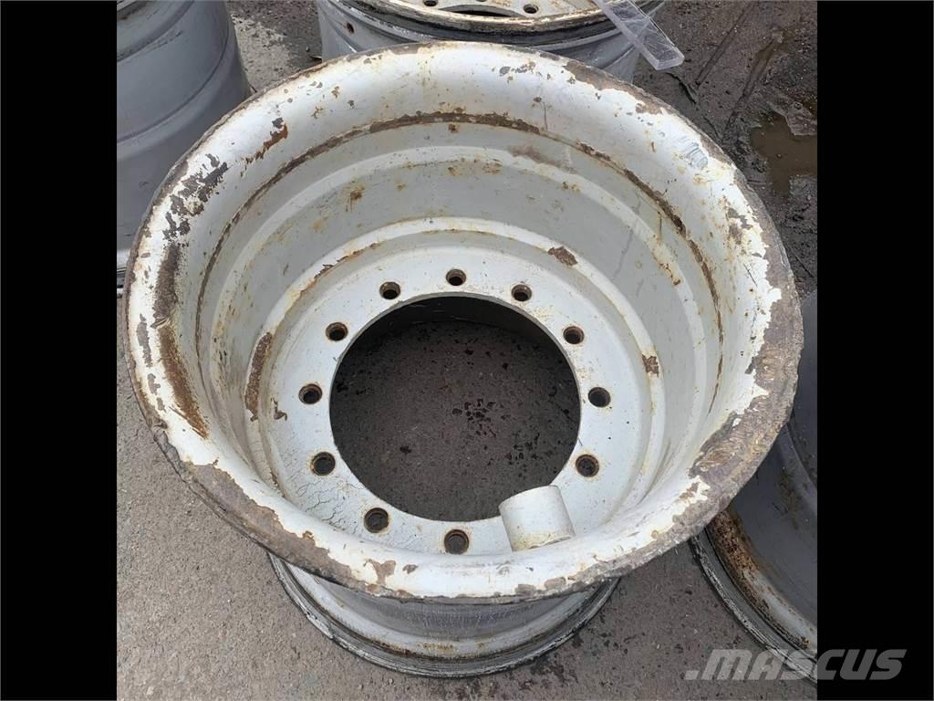 Gremo 1350 24x26,5 Gumiabroncsok, kerekek és felnik
