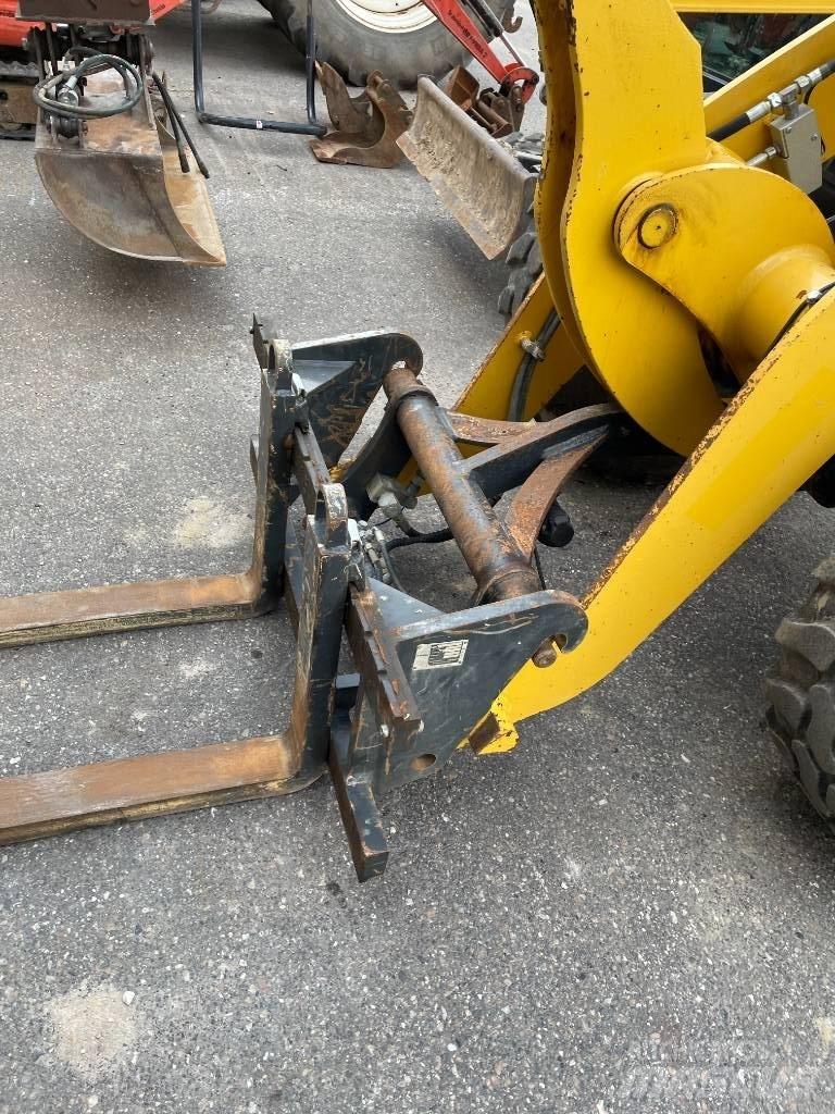 Komatsu WA 70 Gumikerekes homlokrakodók