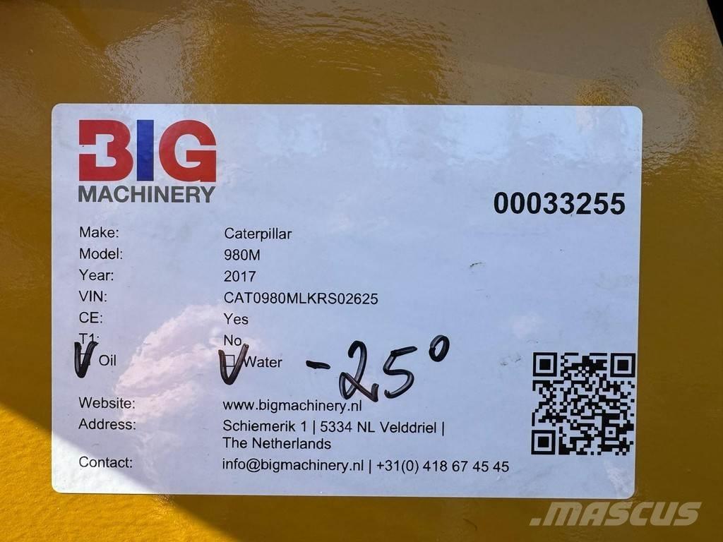 CAT 980M Gumikerekes homlokrakodók
