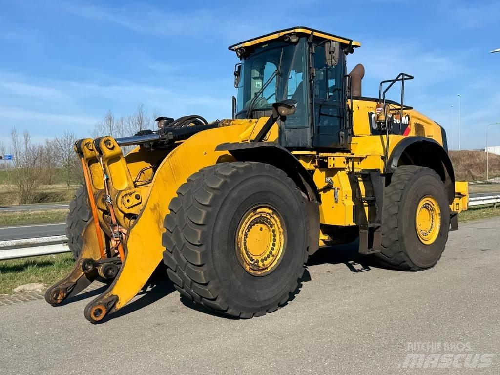 CAT 980M Gumikerekes homlokrakodók