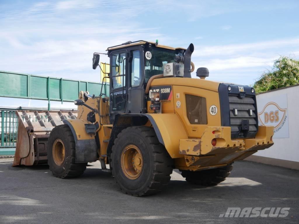 CAT 938M Gumikerekes homlokrakodók