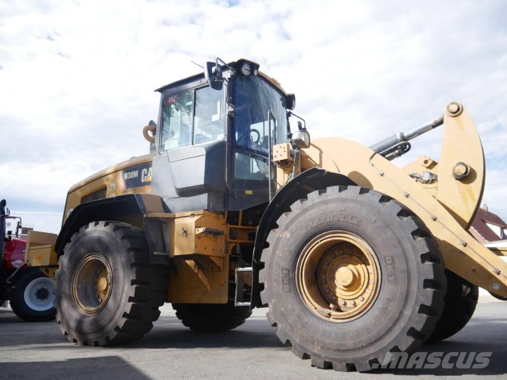CAT 938M Gumikerekes homlokrakodók