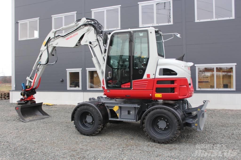 Takeuchi TB395W Gumikerekes kotrók
