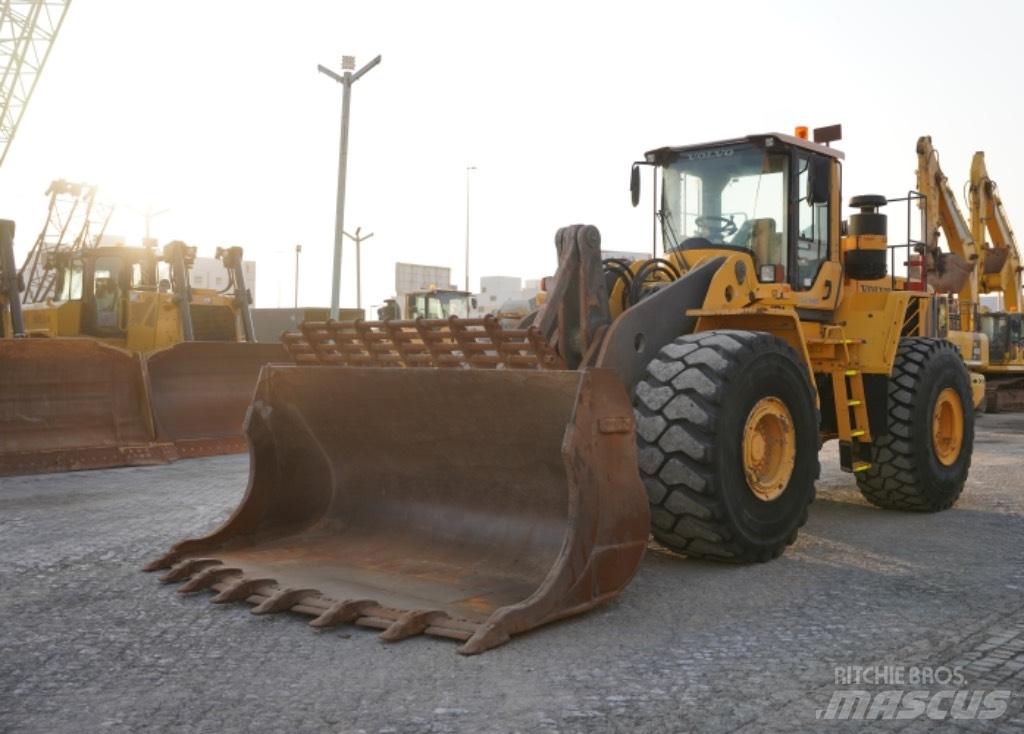 Volvo L220 F Gumikerekes homlokrakodók