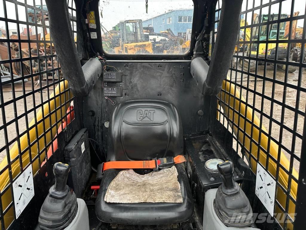 CAT 216 B 3 Kompaktrakodók