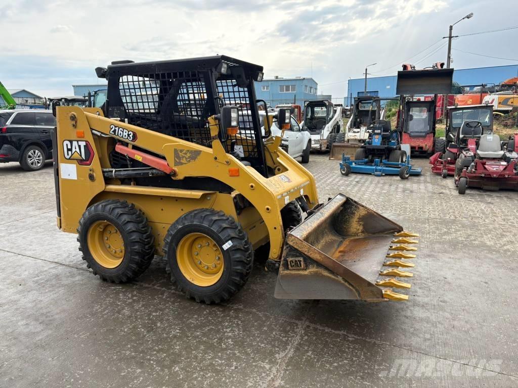 CAT 216 B 3 Kompaktrakodók