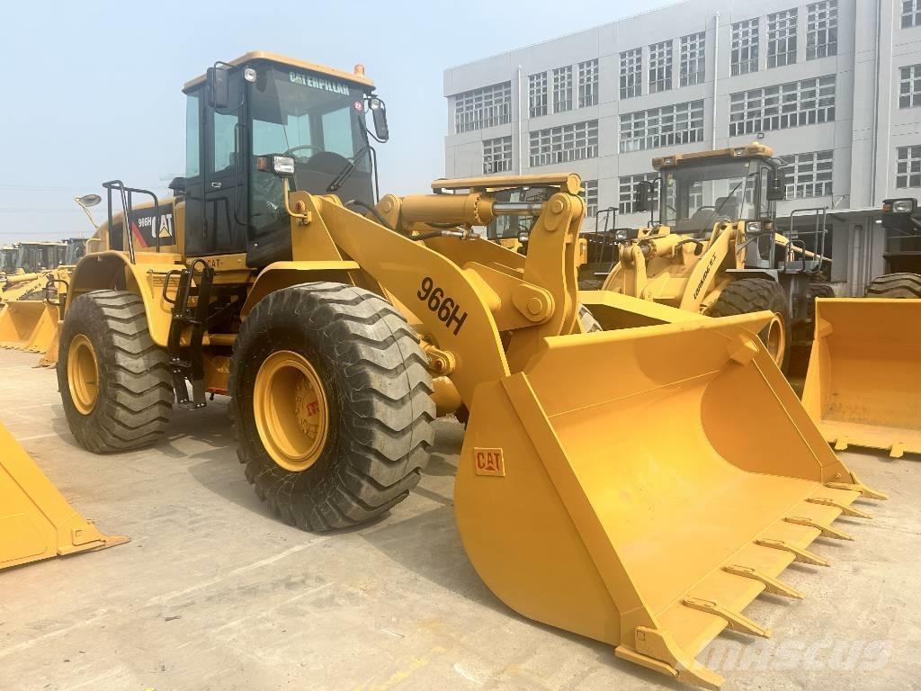 CAT 966H Gumikerekes homlokrakodók