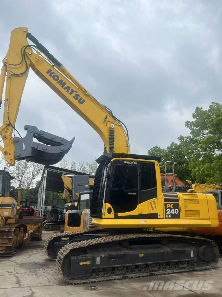 Komatsu PC 240 Lánctalpas kotrók