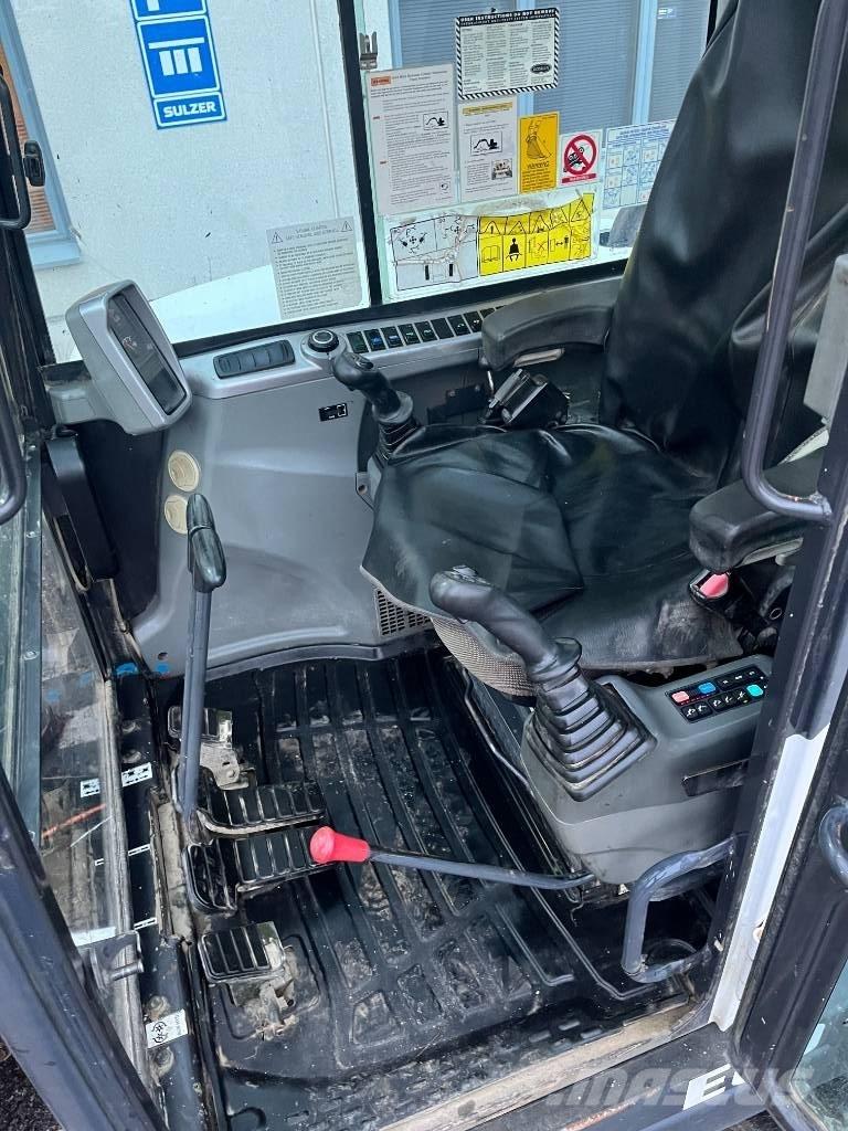 Bobcat E 60 Mini kotrók < 7t