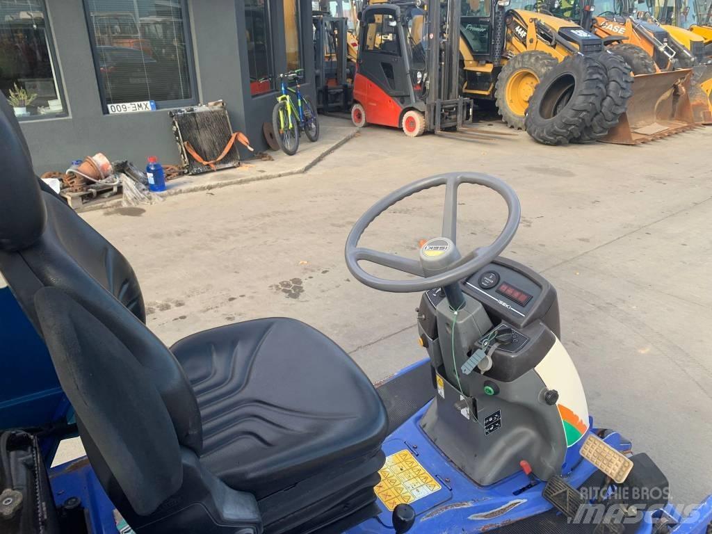Iseki SF 230 FH Ráülős fűnyírók