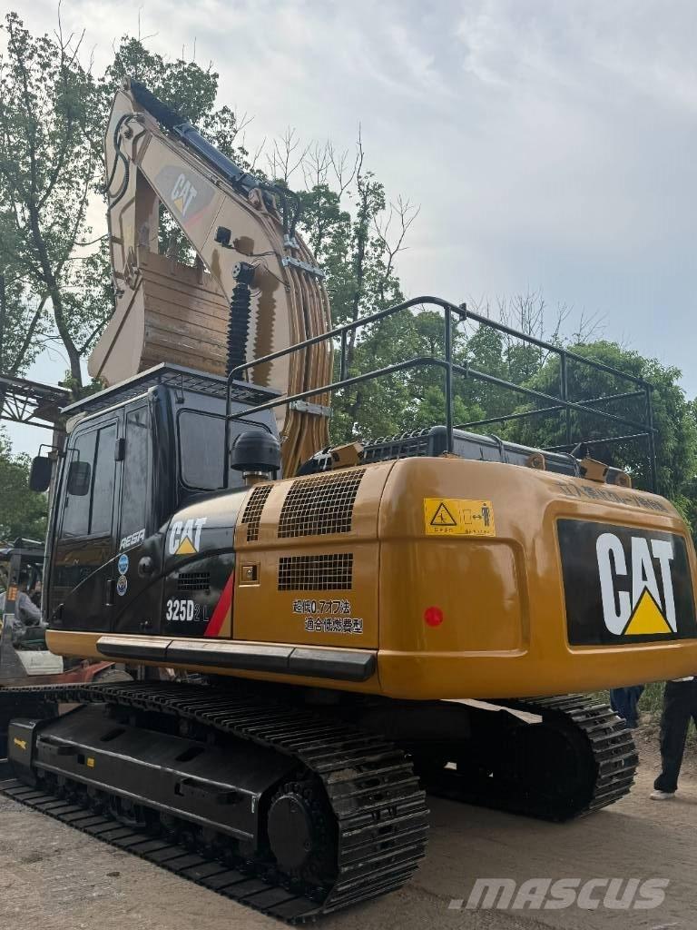 CAT CAT325D Lánctalpas kotrók