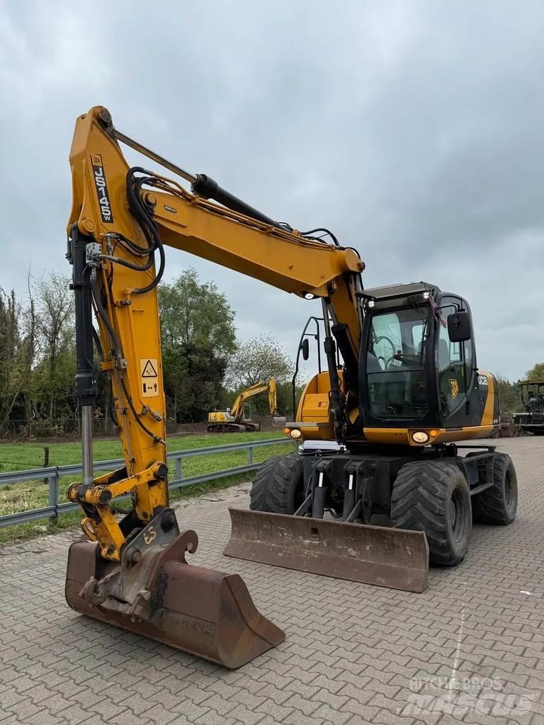 JCB JS 145W Gumikerekes kotrók