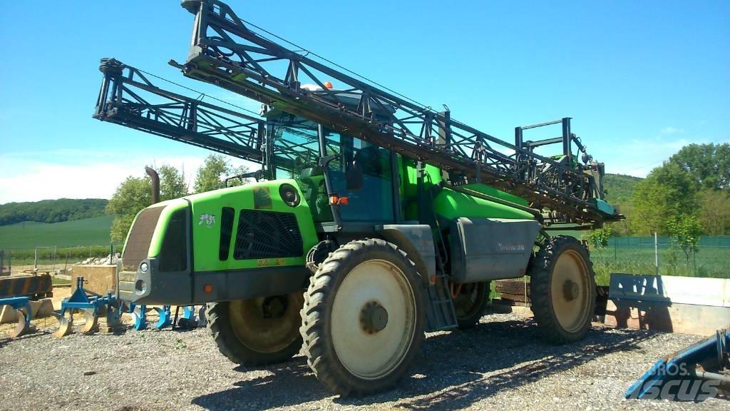 Tecnoma Laser 4240 Önjáró trágyaszórók