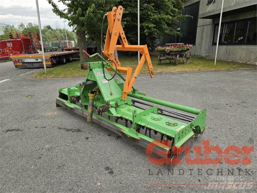 Fliegl S 3000 Kardánhajtású ekék és Forgó-boronák