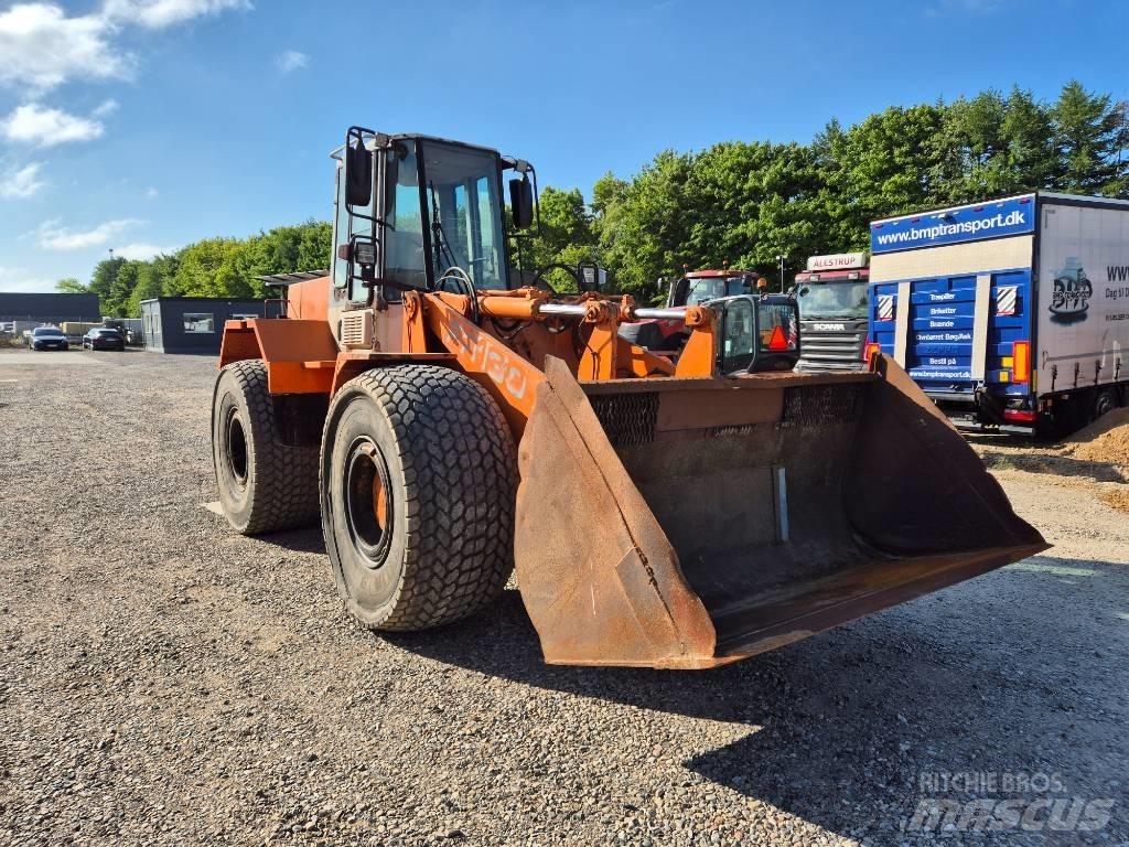 Hitachi FR 130 Gumikerekes homlokrakodók