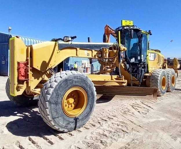CAT 14 M Gréderek