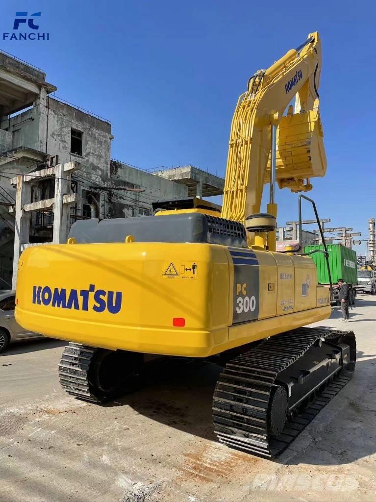 Komatsu PC 300 Lánctalpas kotrók