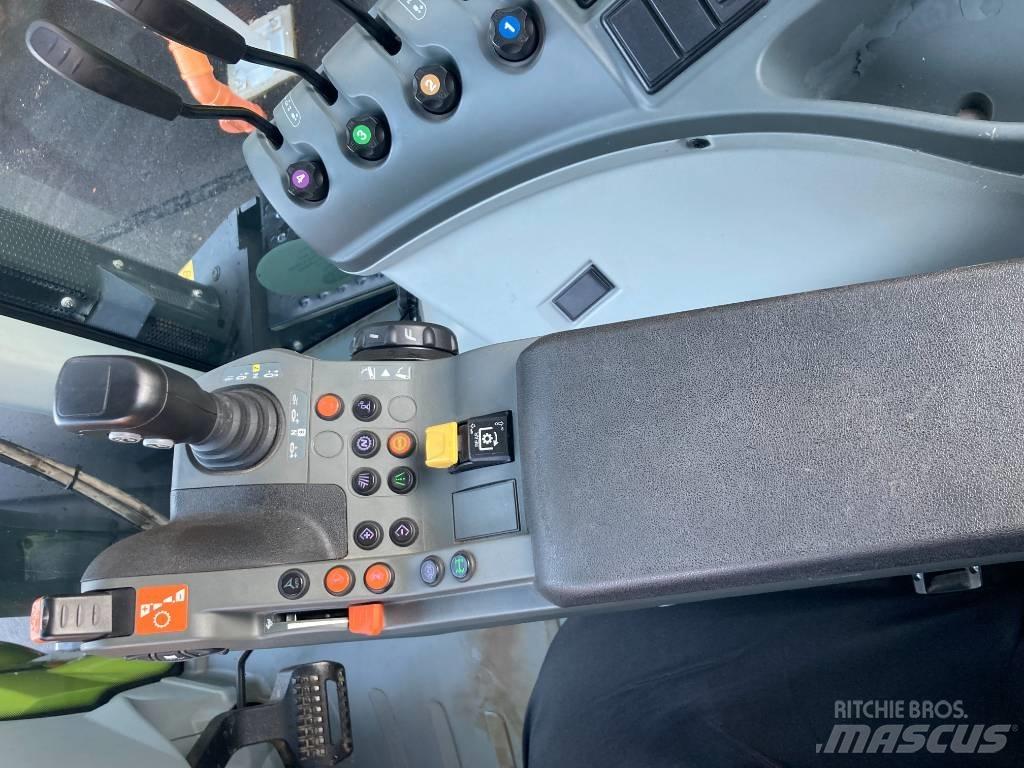 CLAAS Axion 830 CIS Traktorok