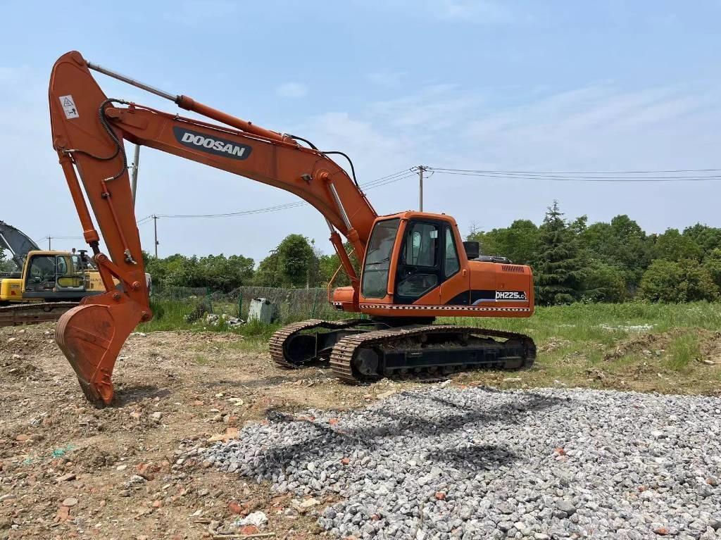 Doosan DH 225 Lánctalpas kotrók