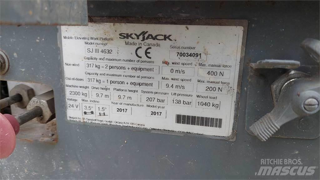 SkyJack SJIII4632 Ollós emelők