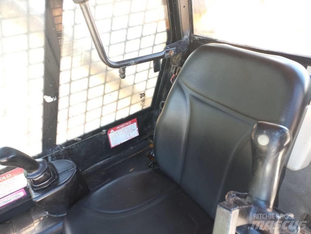 JCB 1110 T Kompaktrakodók