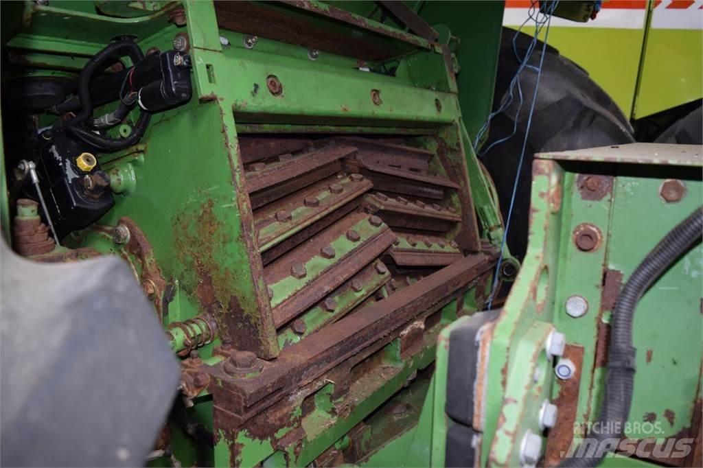 Krone Big X V8 Önjáró szecskázók