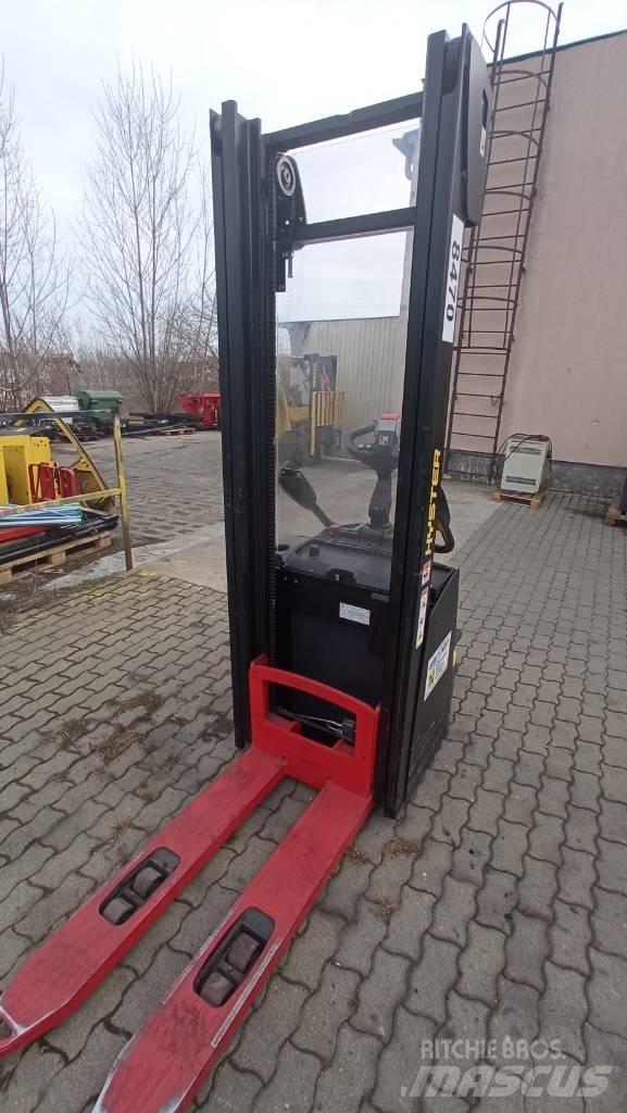 Hyster S1.4S Gyalogkíséretű targonca