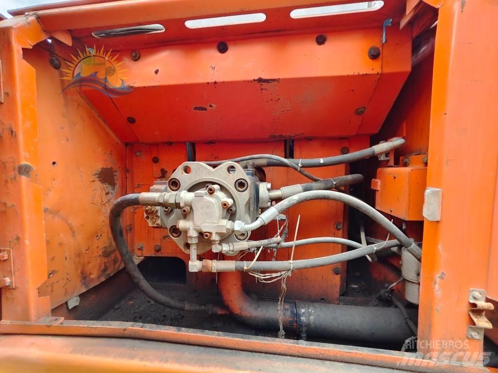 Doosan DX 300 LC Lánctalpas kotrók