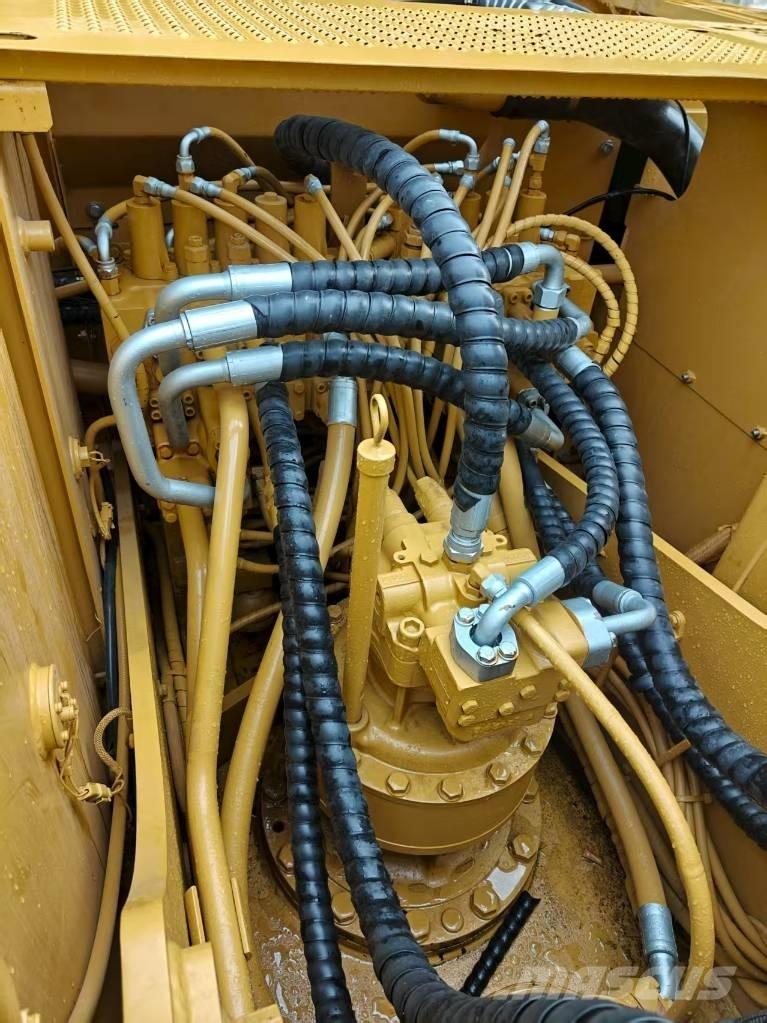 CAT 320C Lánctalpas kotrók
