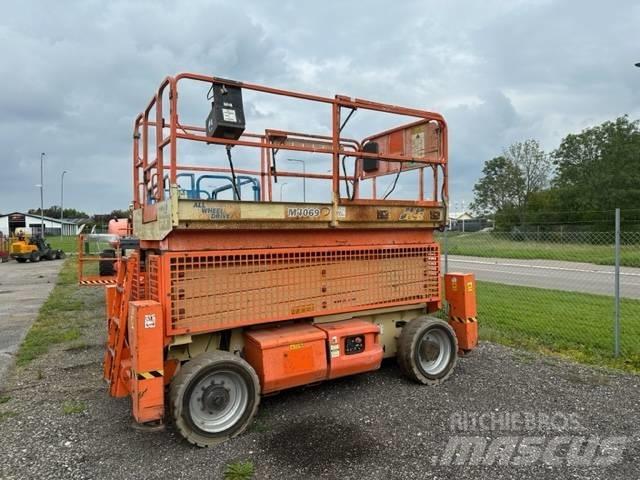 JLG M4069 Ollós emelők
