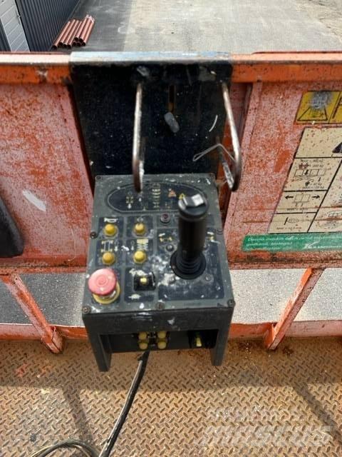 JLG M4069 Ollós emelők