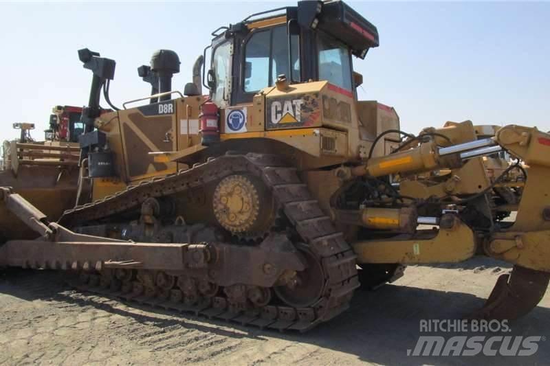 CAT D8R lánctalpas dózerek