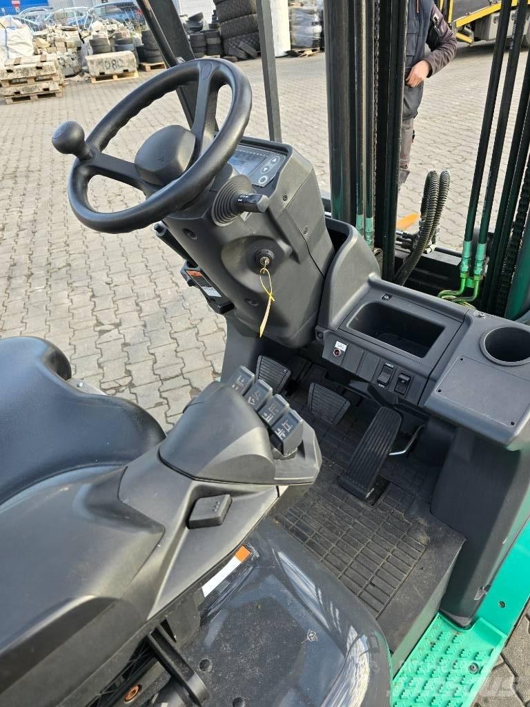 Mitsubishi FG 15 NT Gázüzemű targoncák