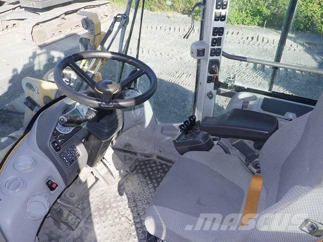 Volvo L 120 H Gumikerekes homlokrakodók