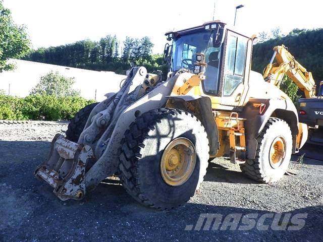 Volvo L 120 H Gumikerekes homlokrakodók