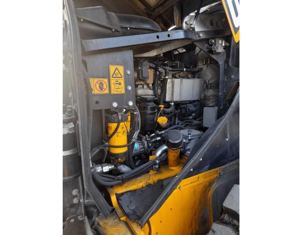 JCB 417 Gumikerekes homlokrakodók